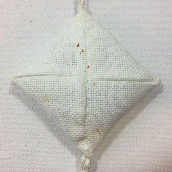 Handmande Hardanger Embroidered White Red Tassel Christmas Tree Ornament - Picture 6 of 7